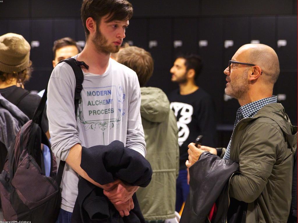 ព័ត៌មានបច្ចុប្បន្ន: ការយកចិត្តទុកដាក់និងការផ្លាស់ប្តូរថ្មីៗ